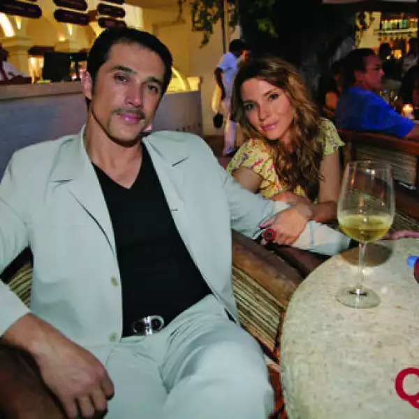 Sergio Mayer, Issabela Camil