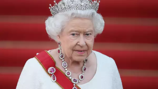 Queen Elizabeth II Visits Berlin