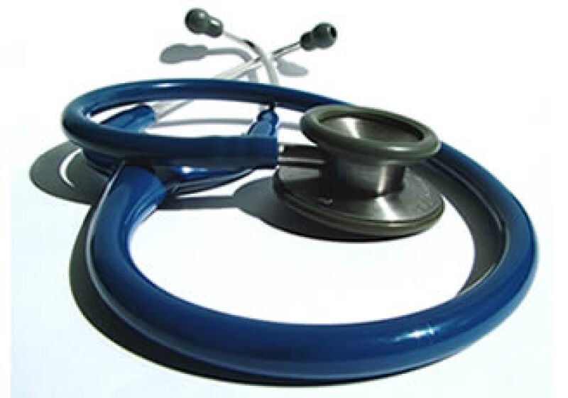 Las enfermedades cardiovasculares se pueden prevenir y controlar si se acude regularmente a revisión con un médico. (Foto: Cortesía SXC)
