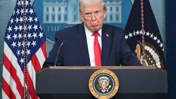 Trump lamenta que su mensaje económico "no llega" a los estadounidenses