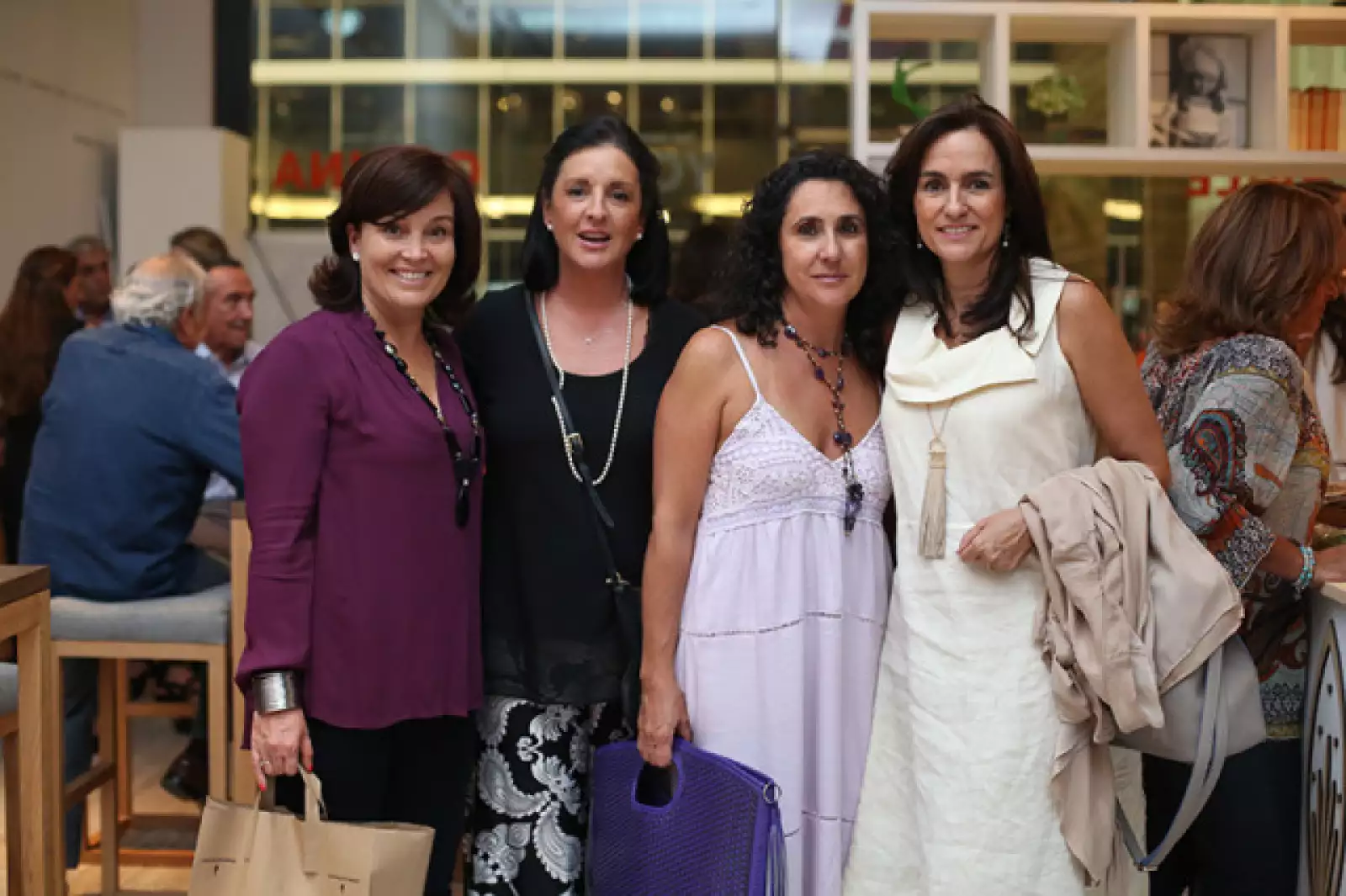 Bertha Madrigal, Marcela Burgos, Valeria Natanovich y Mónica Barragán