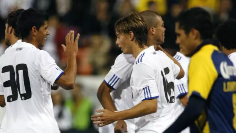 Los merengues festejan el primer gol frente al América