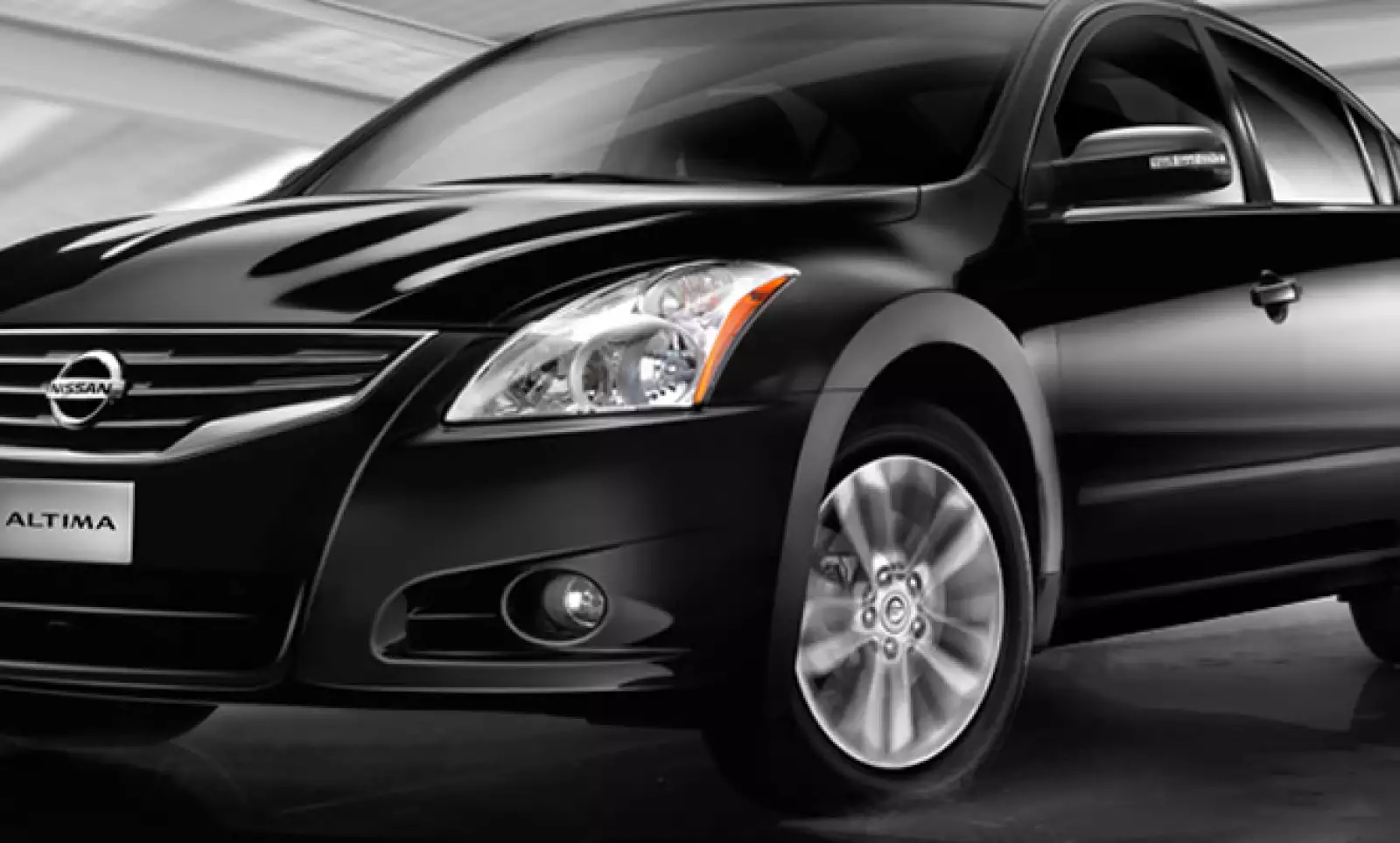 El Altima alcanzó el tercer escalón en los de lujo, con 3.043 coches vendidos.