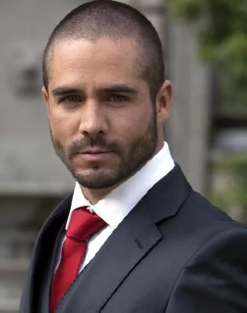 El guapo actor nos platicó acerca de su personaje en la nueva producción del 'Güero' Castro y de su nueva faceta de productor, ya que tiene lista una serie juvenil que espera estrenar este año.