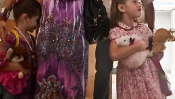 La actriz confesó que Dani y Alexa harán su pininos en la telenovela `Una familia con suerte´ donde ella también participa.