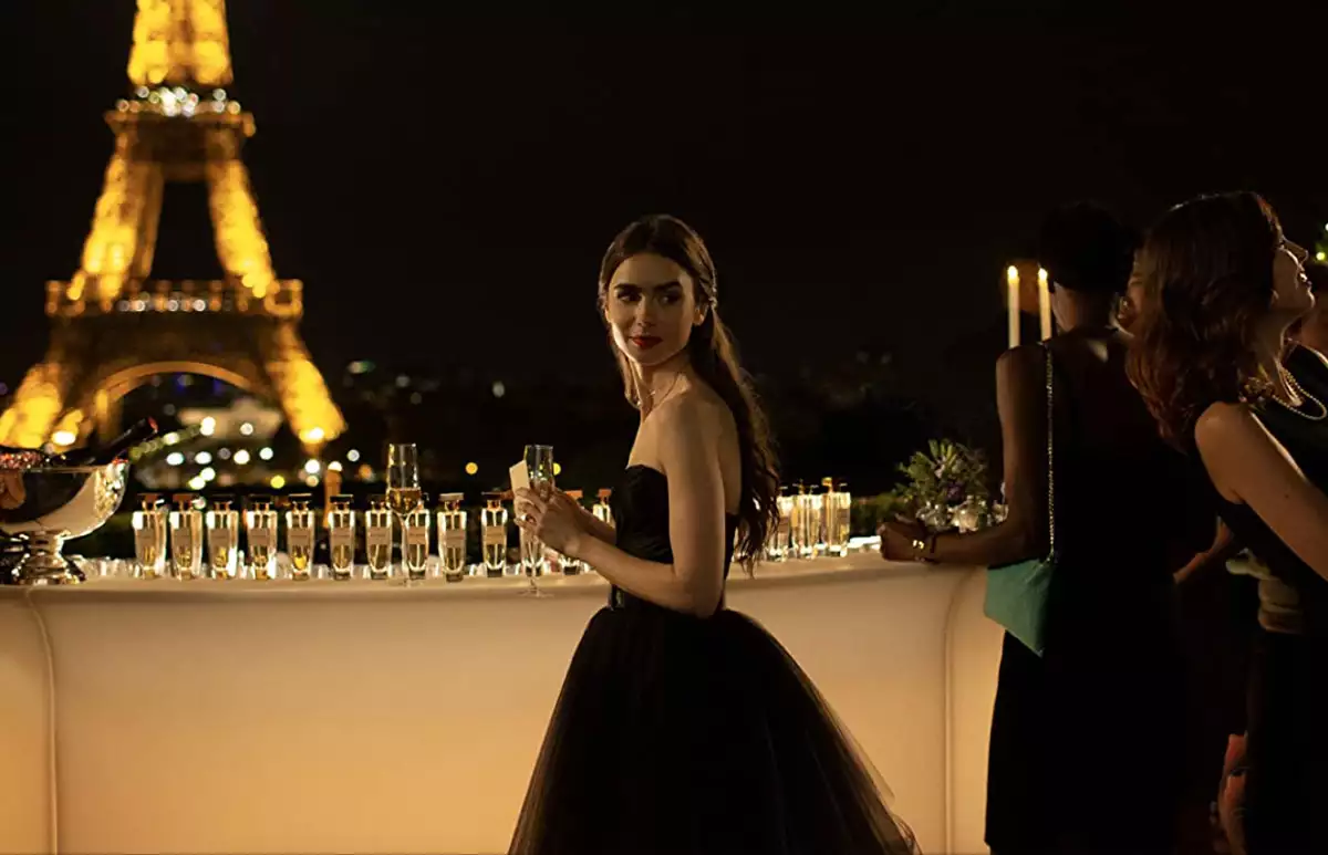 emily-in-paris-lily-collins2.jpg