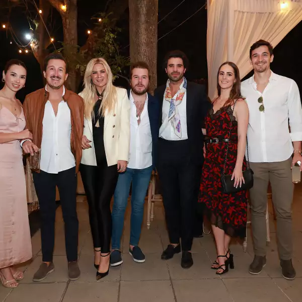 Giovanna Gamba, Cochelo Valtierra, Odette Moreno,   Rodrigo Cast