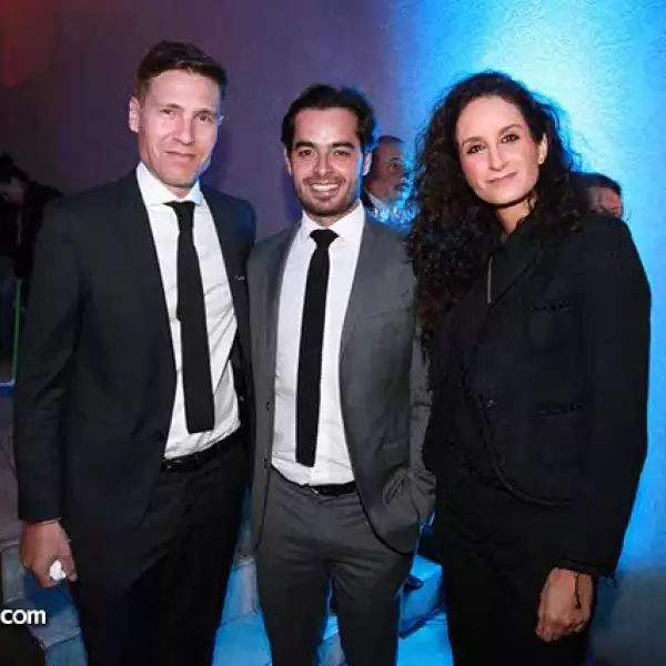 Javier Hernández,Carlos Orellana y Tatiana Vela