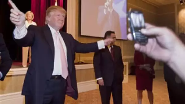 Trump apuntaba a que el presidente Obama no había mostrado su acta de nacimiento, porque en realidad nació en Kenia. (Foto: AP)