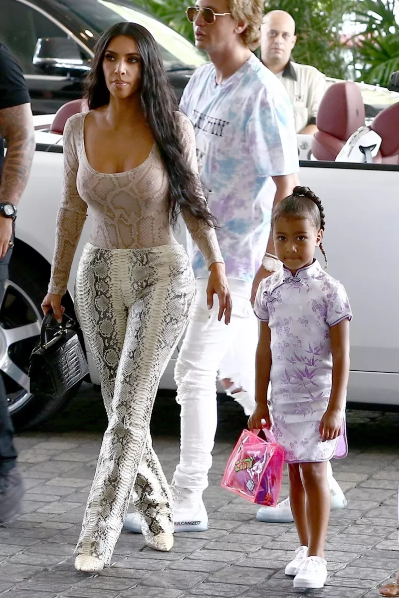 Kim Kardashian y North West cenan separadas