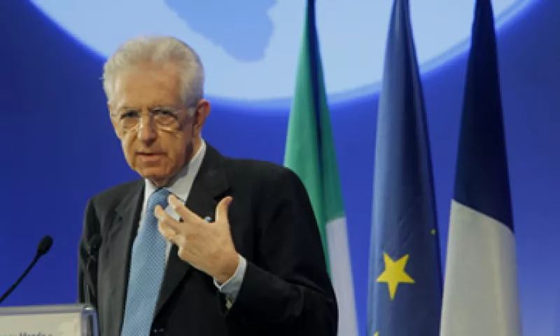 Mario Monti hizo un llamado a los italianos para que combatan la corrupción y la evasión fiscal. (Foto: AP)