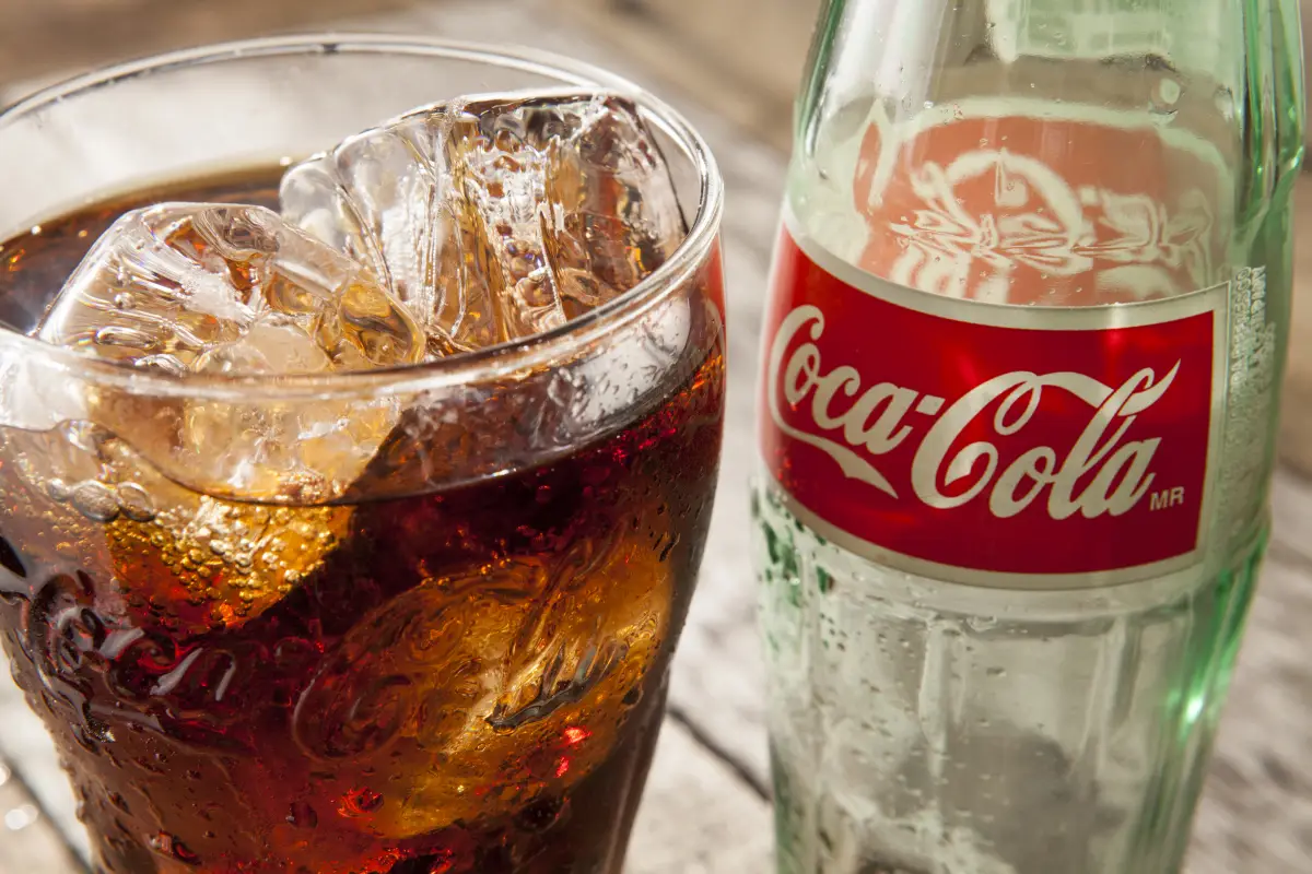 Coca-Cola Femsa busca fortalecer su portafolio de bebidas. (iStock)
