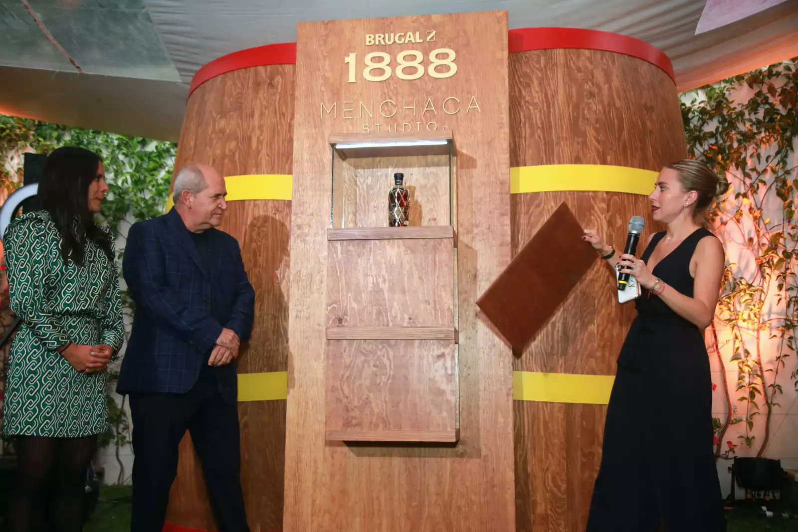 lorena-de-alba-cesar-menchaca-katy-castro