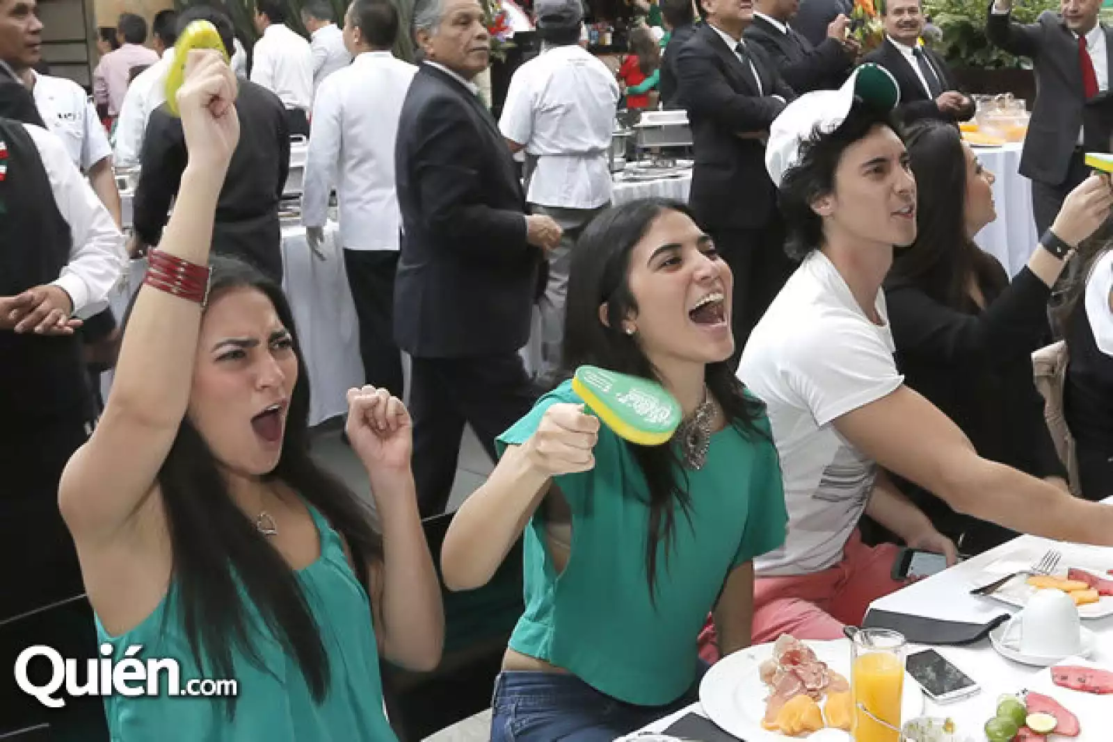 Romina Alcázar,Mercedes Alcázar,Mauricio Jaimes