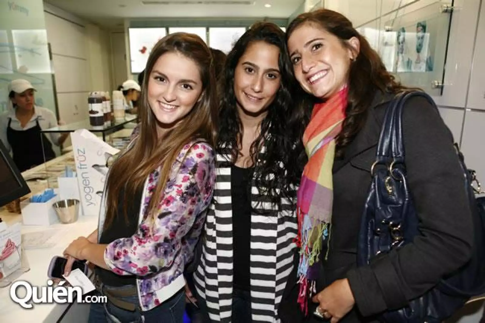 Roxana del Valle,Luisa Adame,Fernanda Adame
