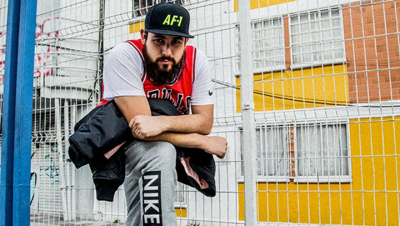 Pery Meza, jugador profesional de Los Capitanes; Diego Alfaro, Smithe y Danger son representantes de la campaña.