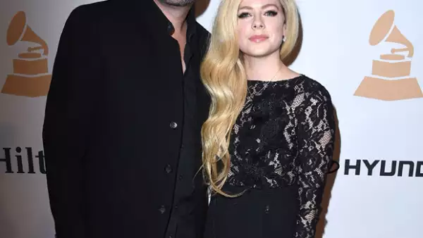 Aunque ya no son marido y mujer, la cantante y Chad Kroeger aparecieron juntos como date de San Valentín, e incluso ella publicó un par de instantáneas con él.