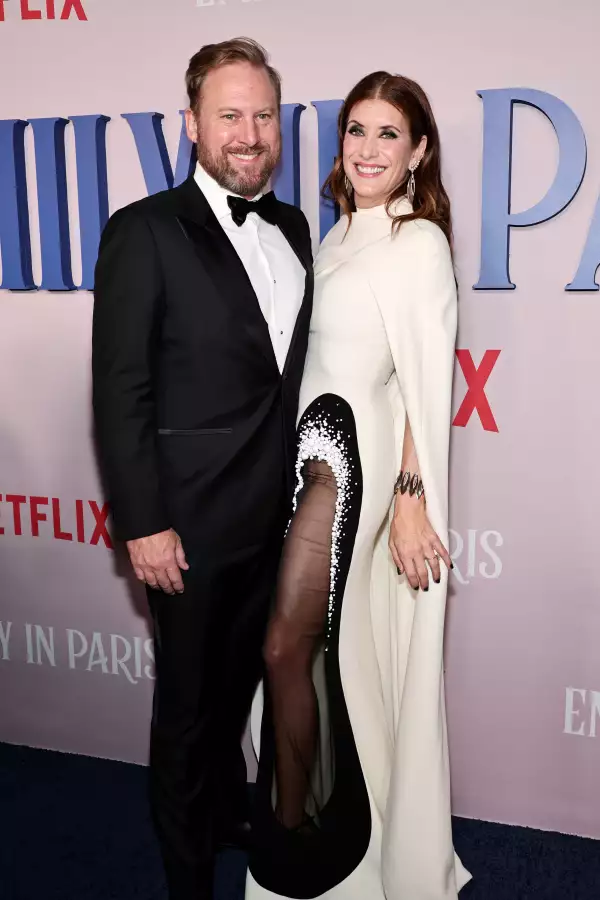 parejas vida real emily in paris