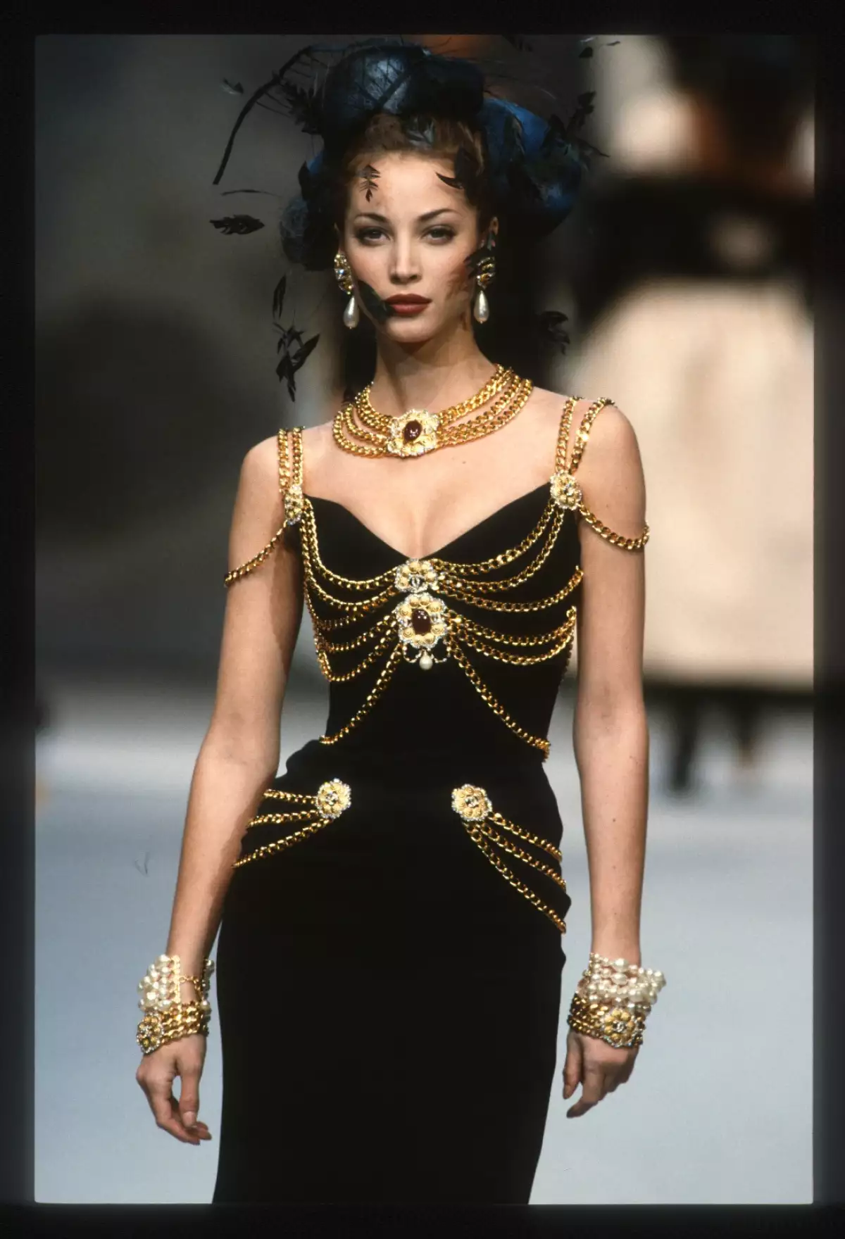 christy-turlington-chanel.jpeg