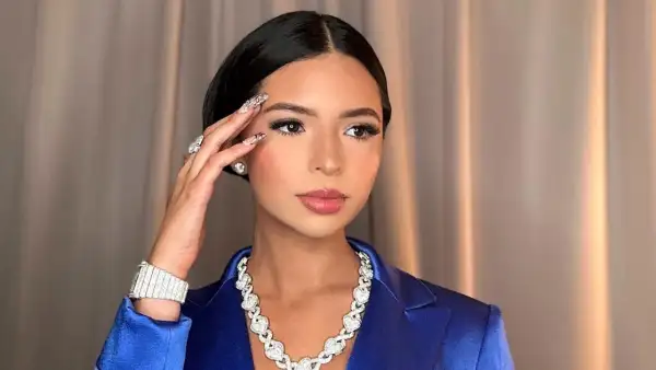 Ángela Aguilar 