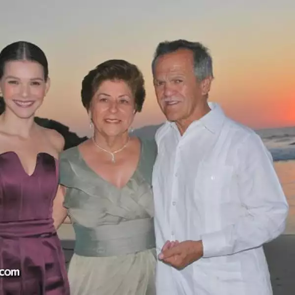 Kika Edgar,Maria de la Paz González y Victor Villa Blanco,