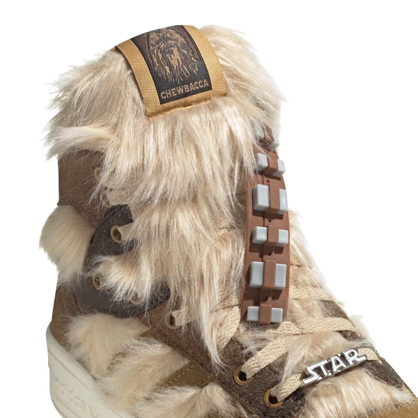 Adidas estrena colección de sneakers ¡de Chewbacca!