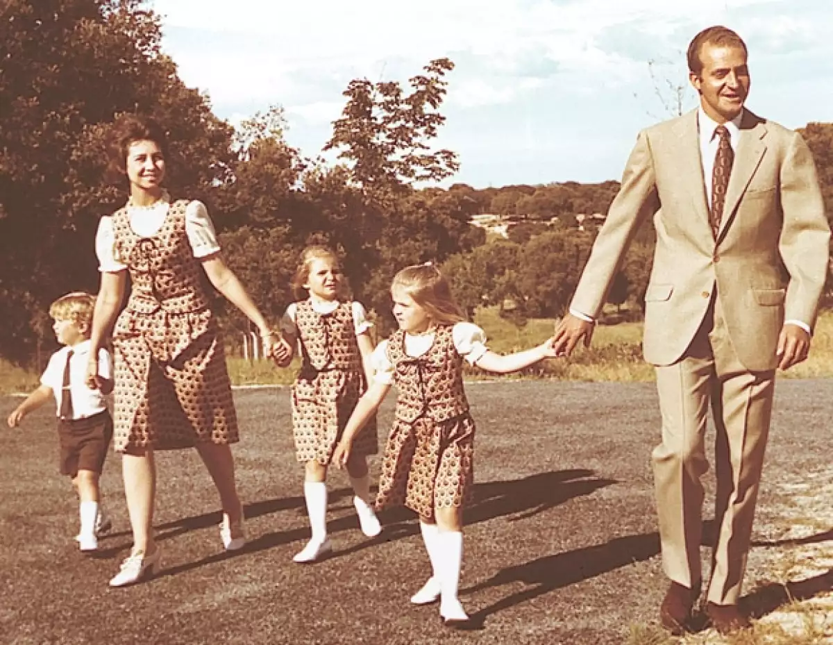 El monarca español celebra hoy 74 años de vida y durante su reinado se ha sabido ganar el cariño de una nación, sin embargo, 2011 no fue de los mejores.