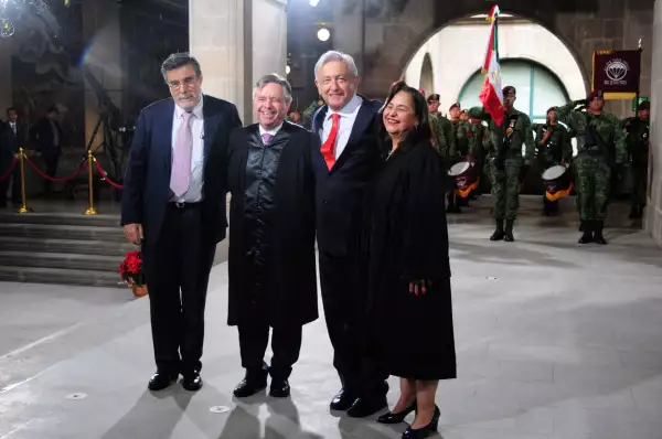 López Obrador en 2018 con Norma Lucía Piña