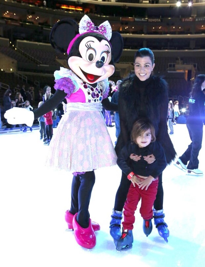 Kourtney y Mason acudieron al show Disney On Ice para celebrar el próximo cumple del primogénito.