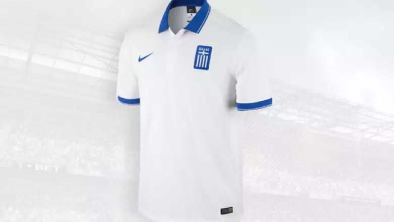 La playera hecha por Nike celebra el espíritu de unidad y la cohesión del equipo griego.