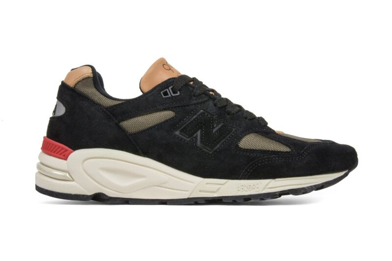 New Balance 990