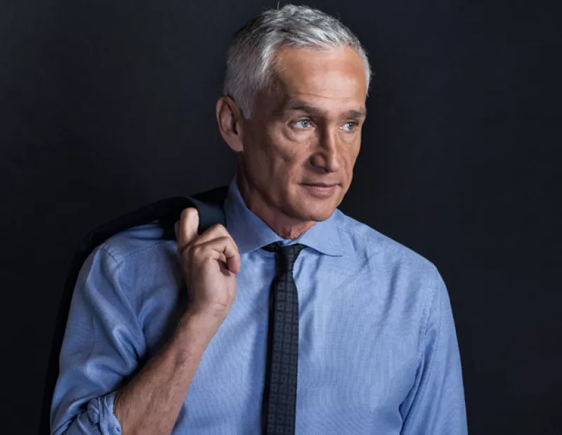 El periodista mexicano radicado en Miami, es parte de Quién 50, los personajes que transforman a México y ni te imaginas las pasiones que comparte en las redes sociales.