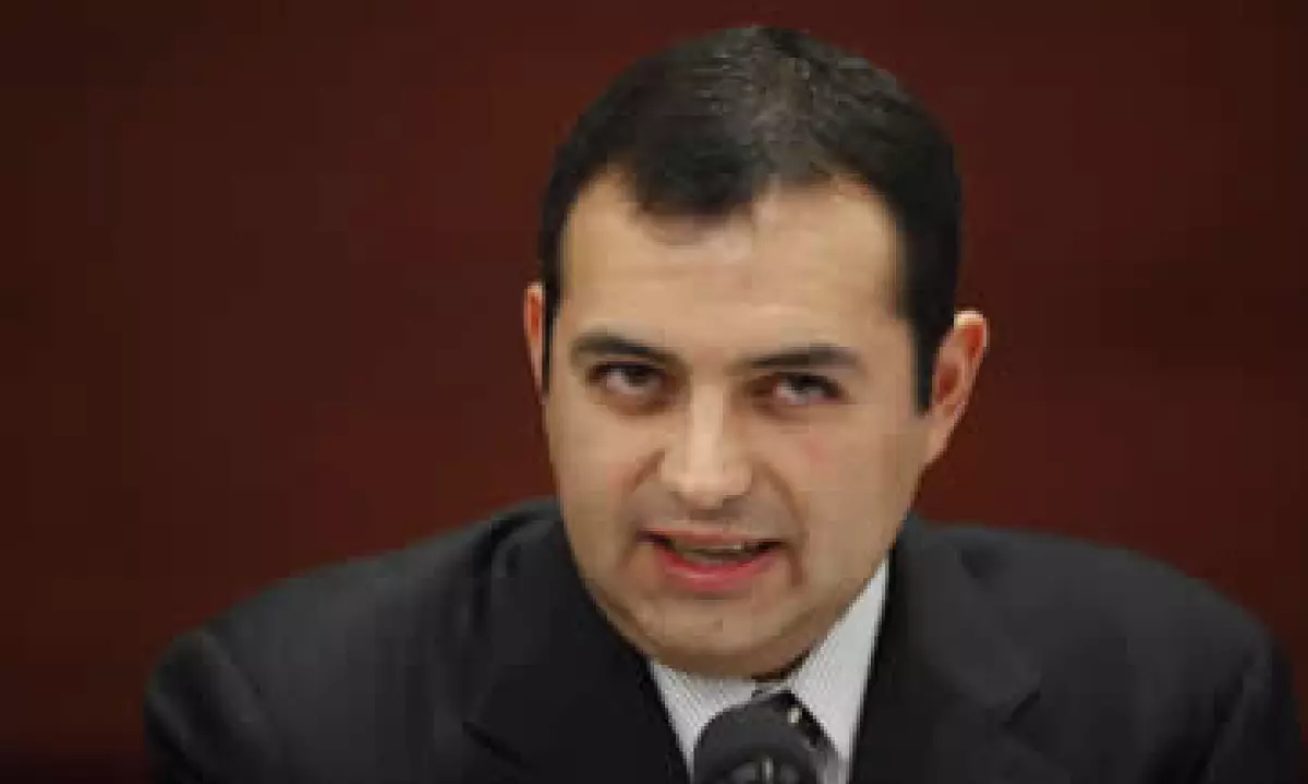 Ernesto Cordero espera que la negociación del presupuesto federal para 2012 no se vea afectada por intereses electorales. (Archivo AP)
