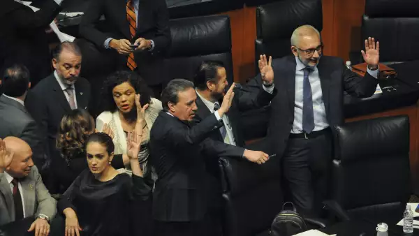 El Senado dio por concluido el periodo de sesiones durante la madrugada del 29 de abril.