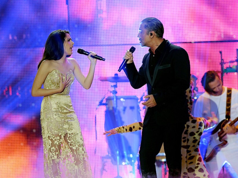 Camila y Alejandro conmovieron con su interpretación a dueto.