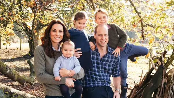Kate-William-George-Charlotte-Louis-Felicitación-Navideña.jpg