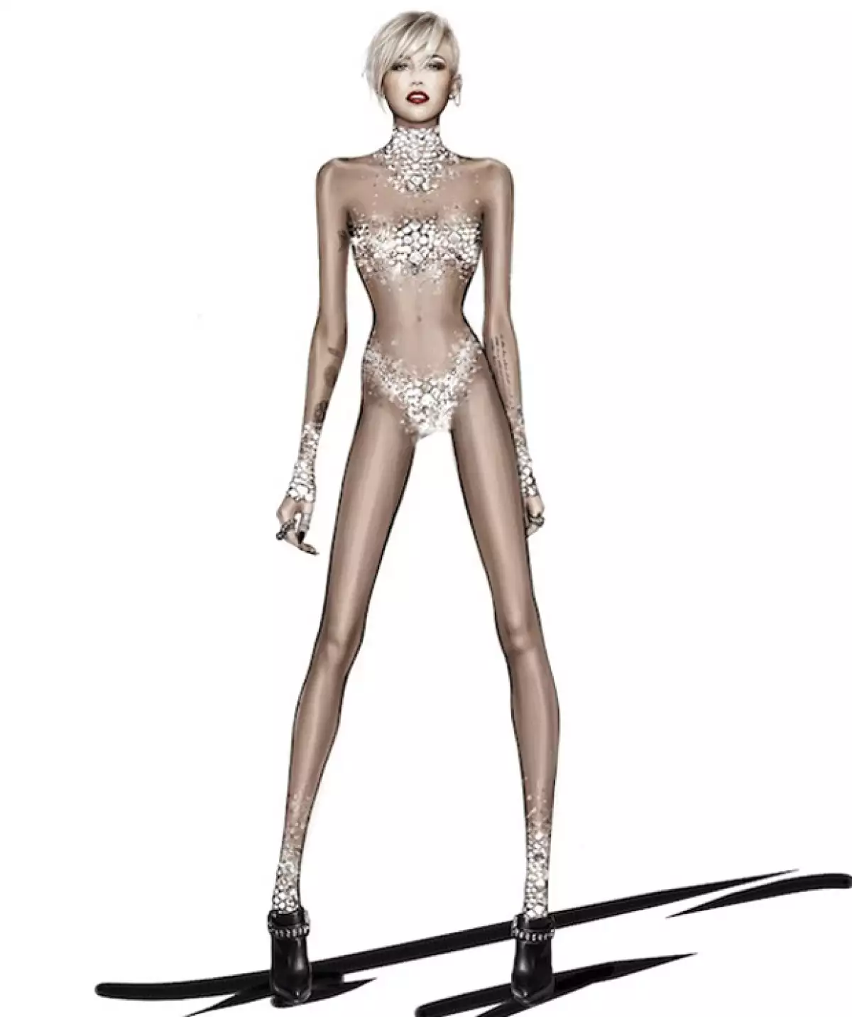 La firma dio a conocer seis bocetos del vestuario que portará la cantante durante su gira Bangerz que comienza en este 2014 donde las transparencias y hot pants estarán presentes.