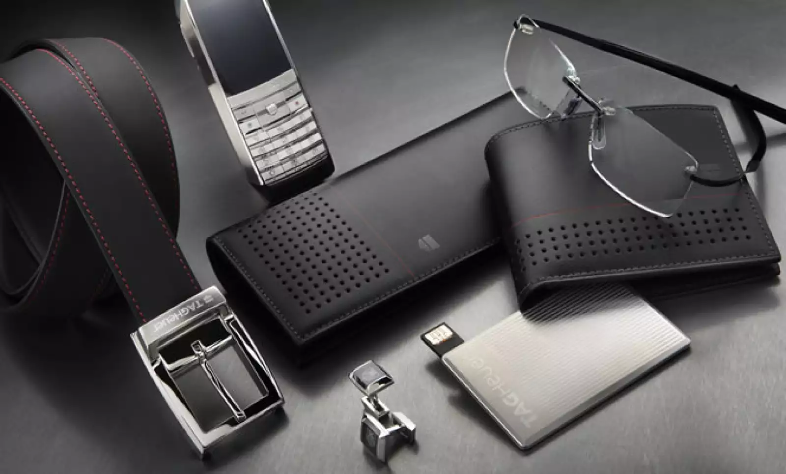 La segunda propuesta de la marca lleva el nombre de ‘Business Collection’, con la imagen de Tiger Woods y la serie Carrera.