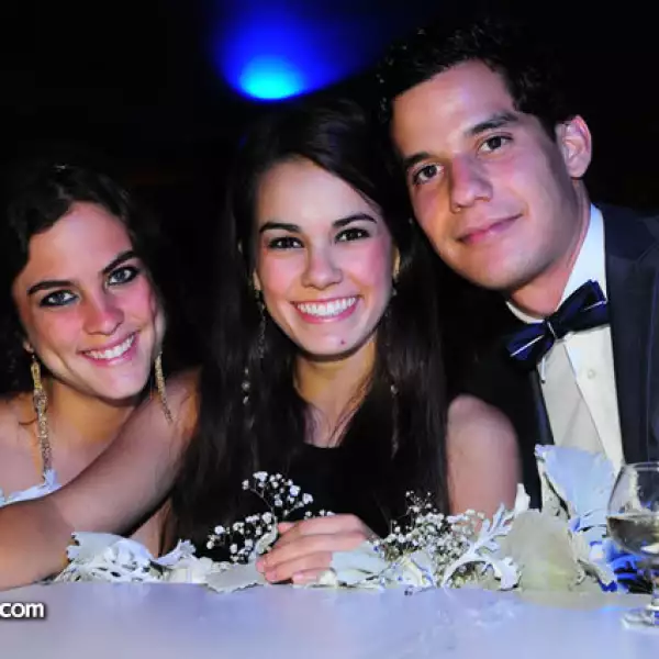 Marifer Mónaco, Miren Navarro y Carlos Ochoa