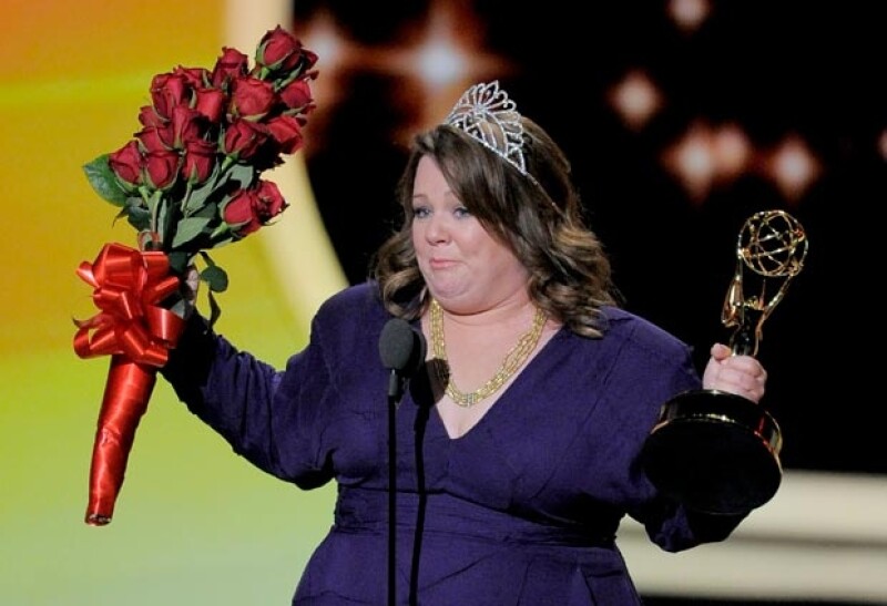 Melissa se portó como toda una Miss cuando le entregaron su premio.