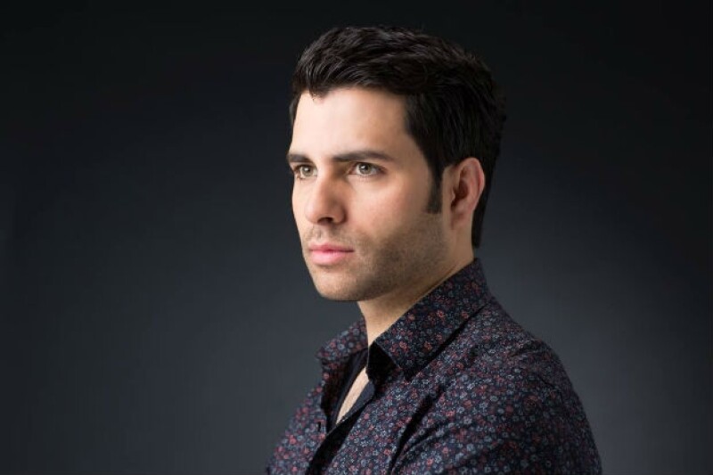 Originario de Mexicali, Alan Slim arranca su carrera como actor en la pantalla chica.