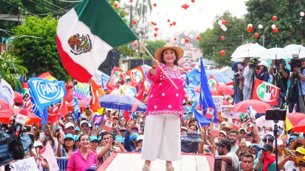 xochitl-galvez-bandera.jpeg