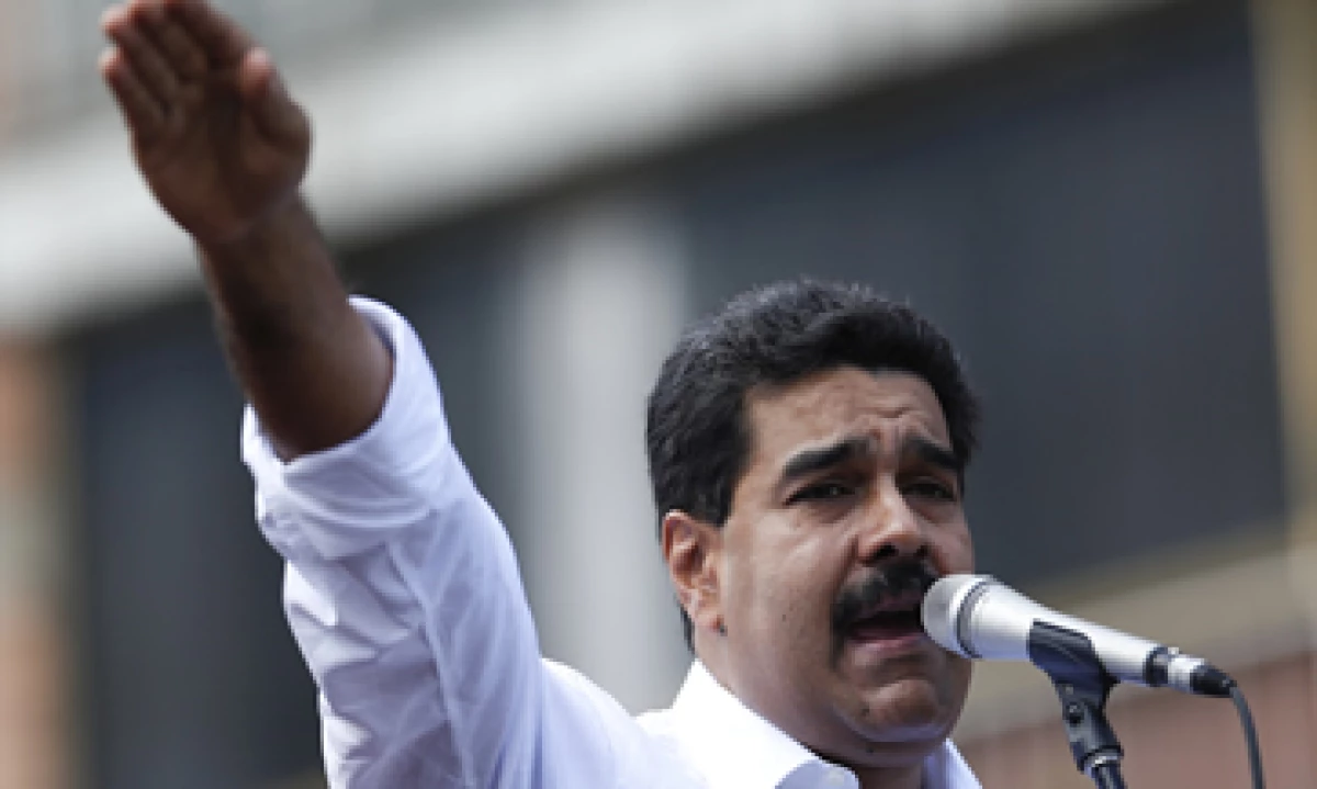 Maduro dijo que su Gobierno prepara nuevas leyes para limitar las ganancias de los negocios. (Foto: Reuters)