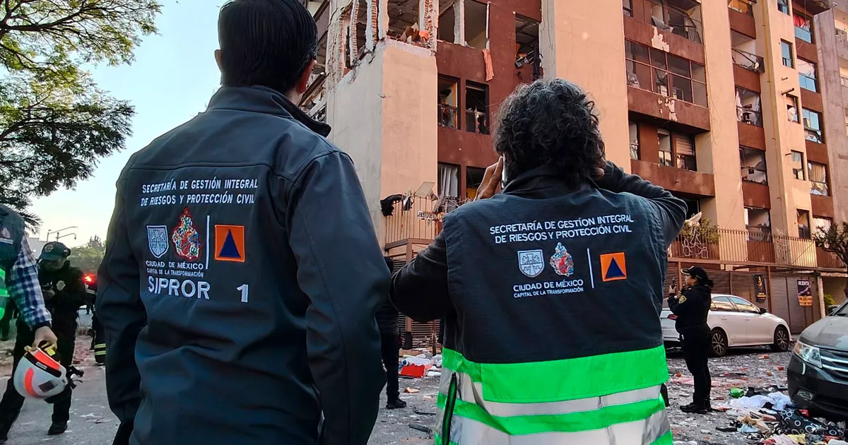 Se registra explosión en edificio de Paseos de Taxqueña, Coyoacán, por presunta acumulación de gas 