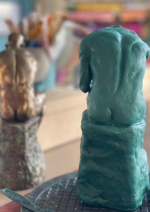 Escultura El Pensador de Rodin hecha por Miguel Torruco 2.jpg