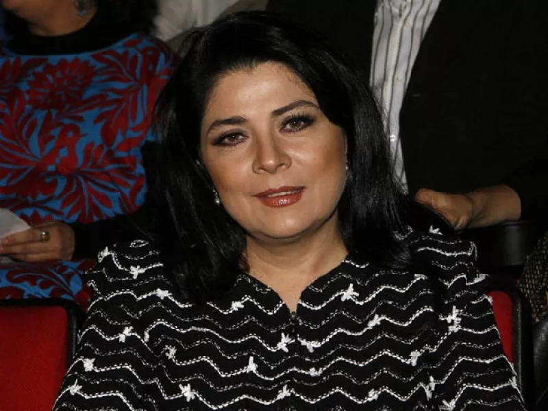 La actriz felicita a Angélica Rivera y también le manda un consejo, ya que desde hace 9 años está casada con el político hidalguense Omar Fayad.