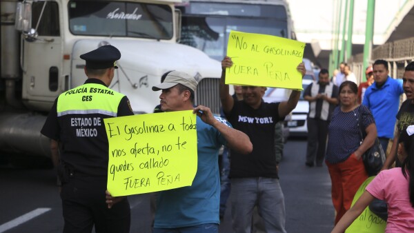 Protesta en Periférico
