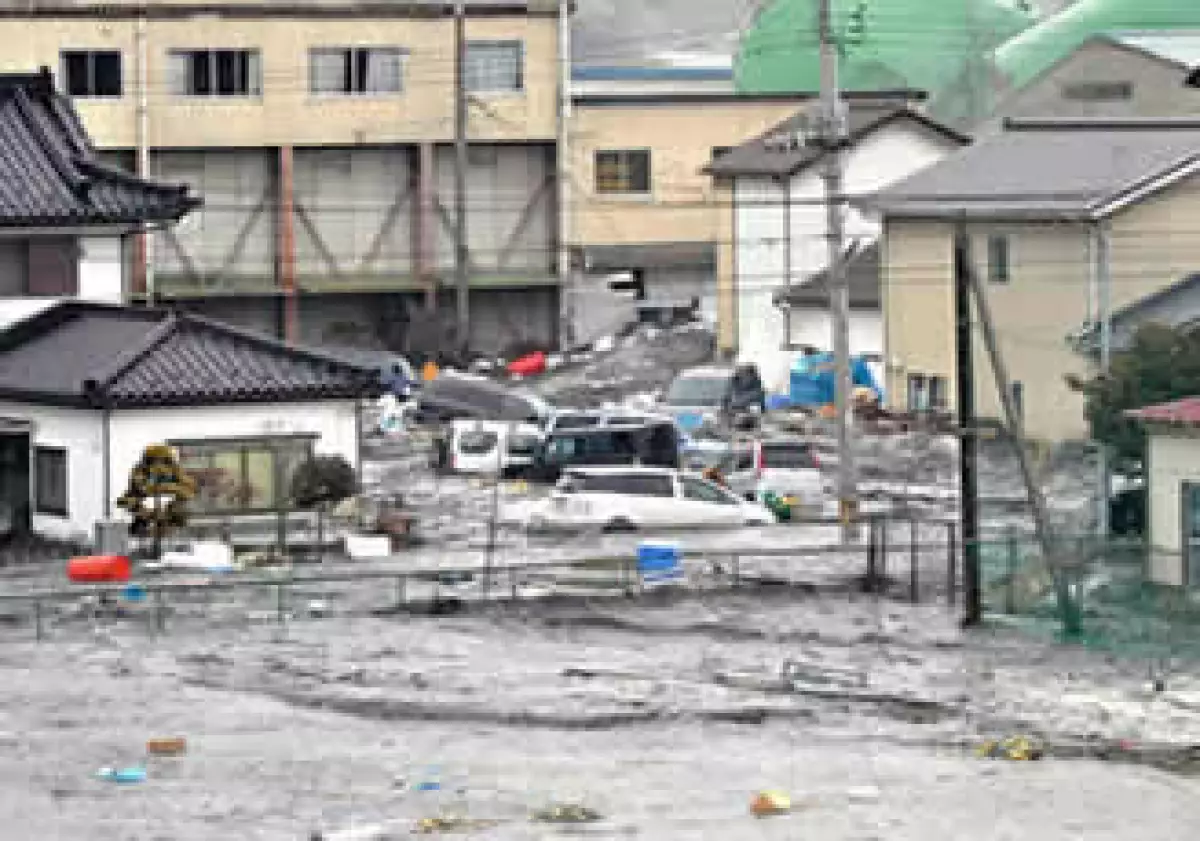 Ante un posible desastre natural como el que se vive en Japón, invierte en asegurar tu patrimonio. (Foto: Reuters )