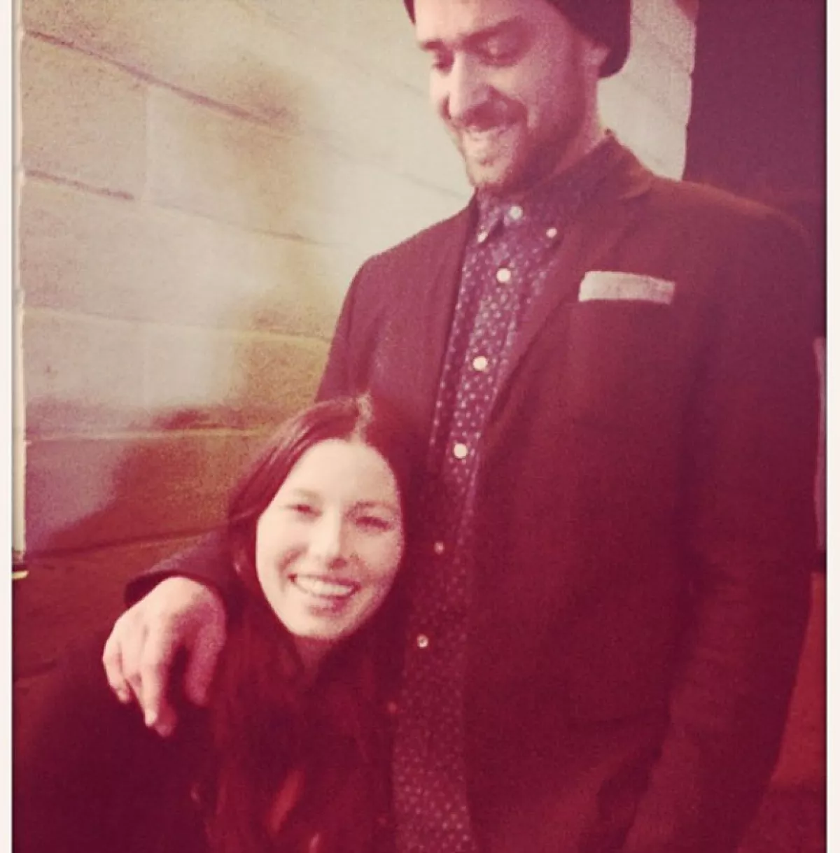 El cantante felicitó a su esposa con esta foto en Instagram.