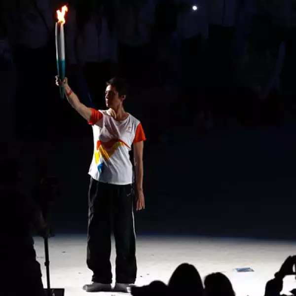 Enriqueta Basilio, quien encendió el pebetero en los Juegos Olímpicos de México 1968, inició una cadena de atletas que llegó a la clavadista Paola Espinosa.